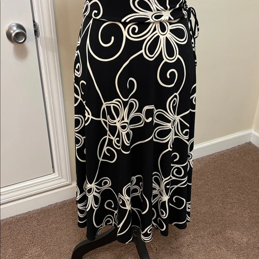 Dress Barn Black and White Swirl Asymmetrical Faux Wrap Dress size 10 - Picture 3 of 7